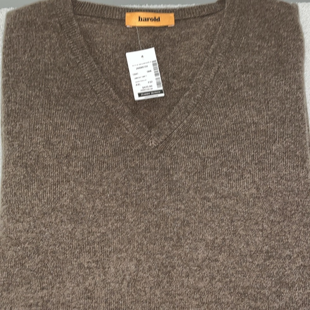 ❣️100% Cashmere❣️Harold XXL V-neck sweater Retail price $475